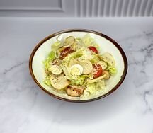 Салат Цезарь с курицей