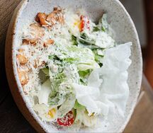 Цезарь с курицей
