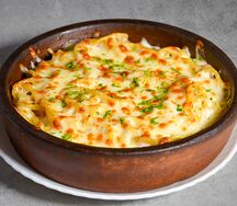 Паста Карбонара, запеченная в кеци