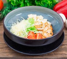 Цезарь с тигровой креветкой