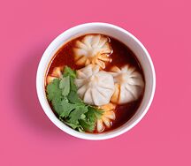 Сяолиньбао с говядиной в остром соусе