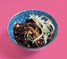 Салат из черных грибов