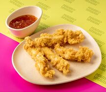 Стрипсы куриные с кисло-сладким соусом