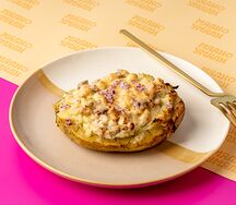 Мятый картофель под соусом Жюльен