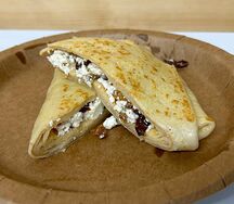 Блин с творогом и изюмом