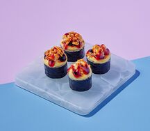 Запеченный ролл Цезарь 1/2