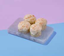 Запеченный ролл с моцареллой и креветкой 1/2