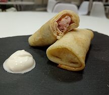 Блинчики с ветчиной и сыром