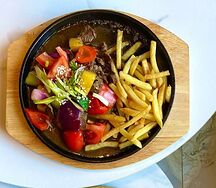 Бо лук лак с картошкой фри