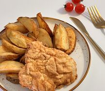 Куриная отбивная с картофелем по-деревенски