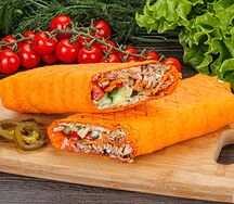Шаурма куриная в сырном лаваше 