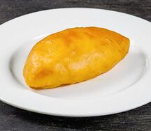 Пирожок с повидлом