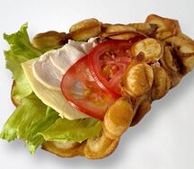 Гонконгская вафля Цезарь с курицей
