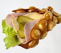 Гонконгская вафля с ветчиной и сыром