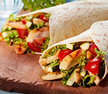 Шаурма с курицей в тортилье