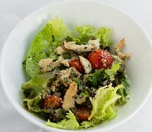 Салат с курицей и грибами