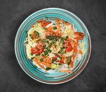 Лапша на выбор удон или соба с овощами и грибным ассорти 