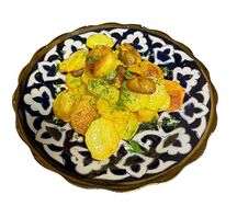 Картошка, жареная с грибами и луком