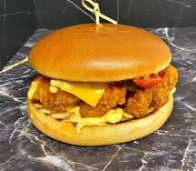 Бургер Фирменный Куриный