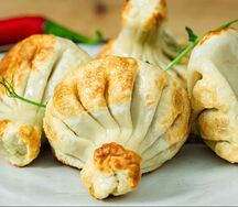 Хинкали жареные со свининой и говядиной