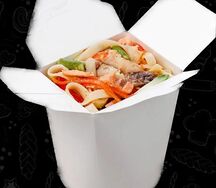 Удон с курицей в кисло-сладком соусе
