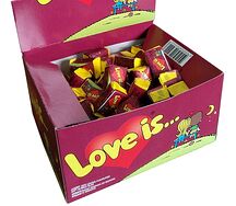 Жевательная резинка Love is 