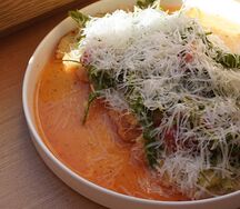 Шницель из куриного филе с микс-салатом 