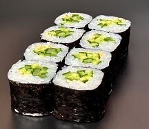 Хосомаки с огурцом