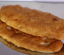 Пирожок жареный с картошкой и курицей