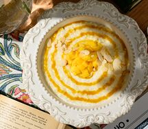 Рисовая каша с манго и миндальными лепестками