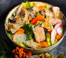 Салат с утиной грудкой и печеной тыквой 