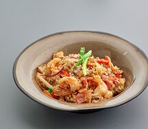 Тайский рис с креветками и кальмаром