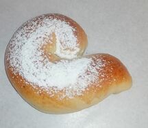 Улитка со сливой