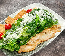 Салат Цезарь с курицей