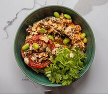 Хумус с баклажаном и томатом 