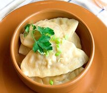 Вареники с творогом и вишней