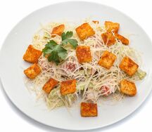 Салат с копченой куриной грудкой
