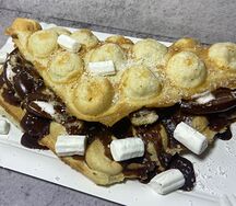 Гонконгская вафля с кокосовым чокопаем и шоколадом 