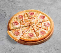 Пицца с курочкой и ветчиной