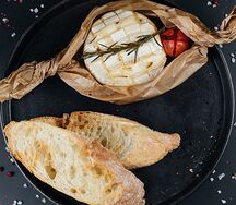 Запеченный сыр Камамбер