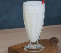 Молочный коктейль с мороженым