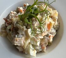 Салат столичный с курицей