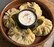 Vegan-манты с миксом зелени