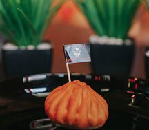 Хинкали с курицей и грибами в сливках жареные