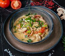 Куриное филе с овощами под сливочным терияки