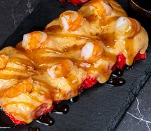 Запеченная Калифорния с авокадо и креветками
