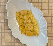 Куриные карамелле в сливочном соусе
