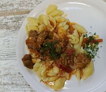 Макароны со свининой 