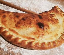 Кальцоне c ветчиной и картофелем 26см
