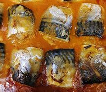 Рулет из скумбрии с овощами